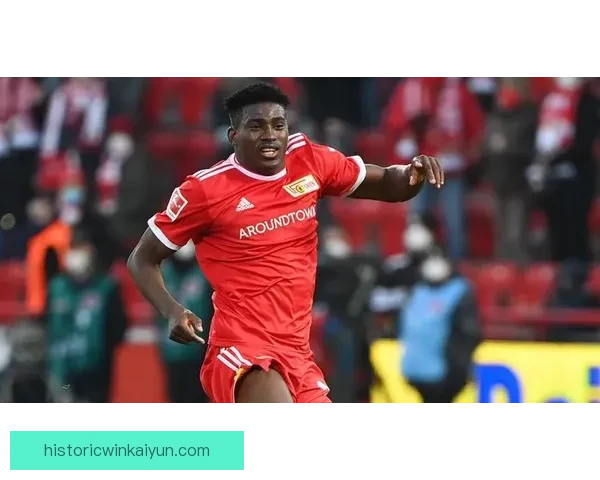 德甲阵容调整纪录显示球队转会市场活跃，表现动态成焦点分析